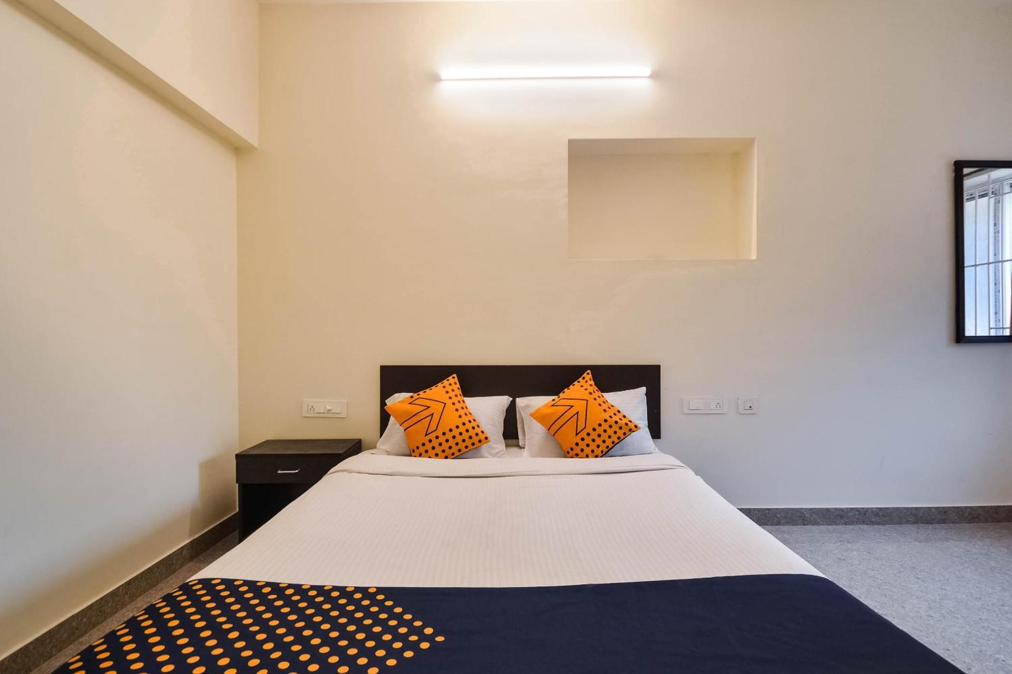 สปอต ออน 76317 สตาร์ เรซิเดนซี Hotel โคอิมบาทอร์ ภายนอก รูปภาพ